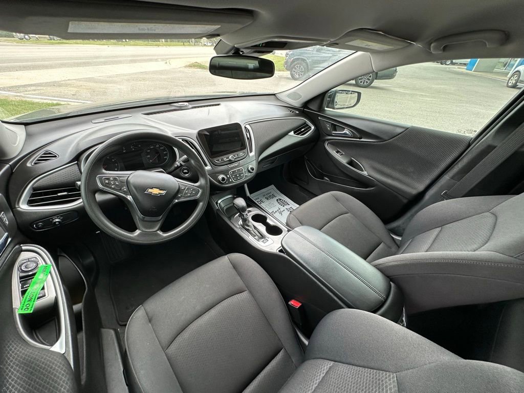 Used 2023 Chevrolet Malibu LT image 14