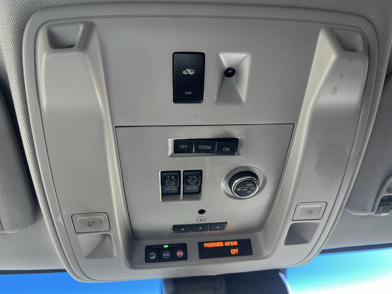 Used 2017 Cadillac Escalade ESV Luxury image 39