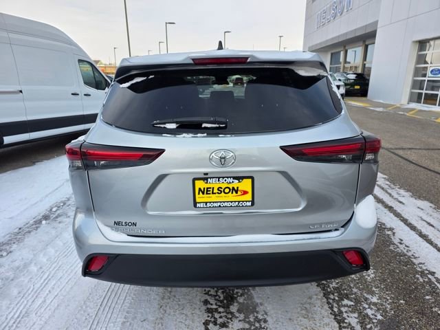 Used 2024 Toyota Highlander LE image 8