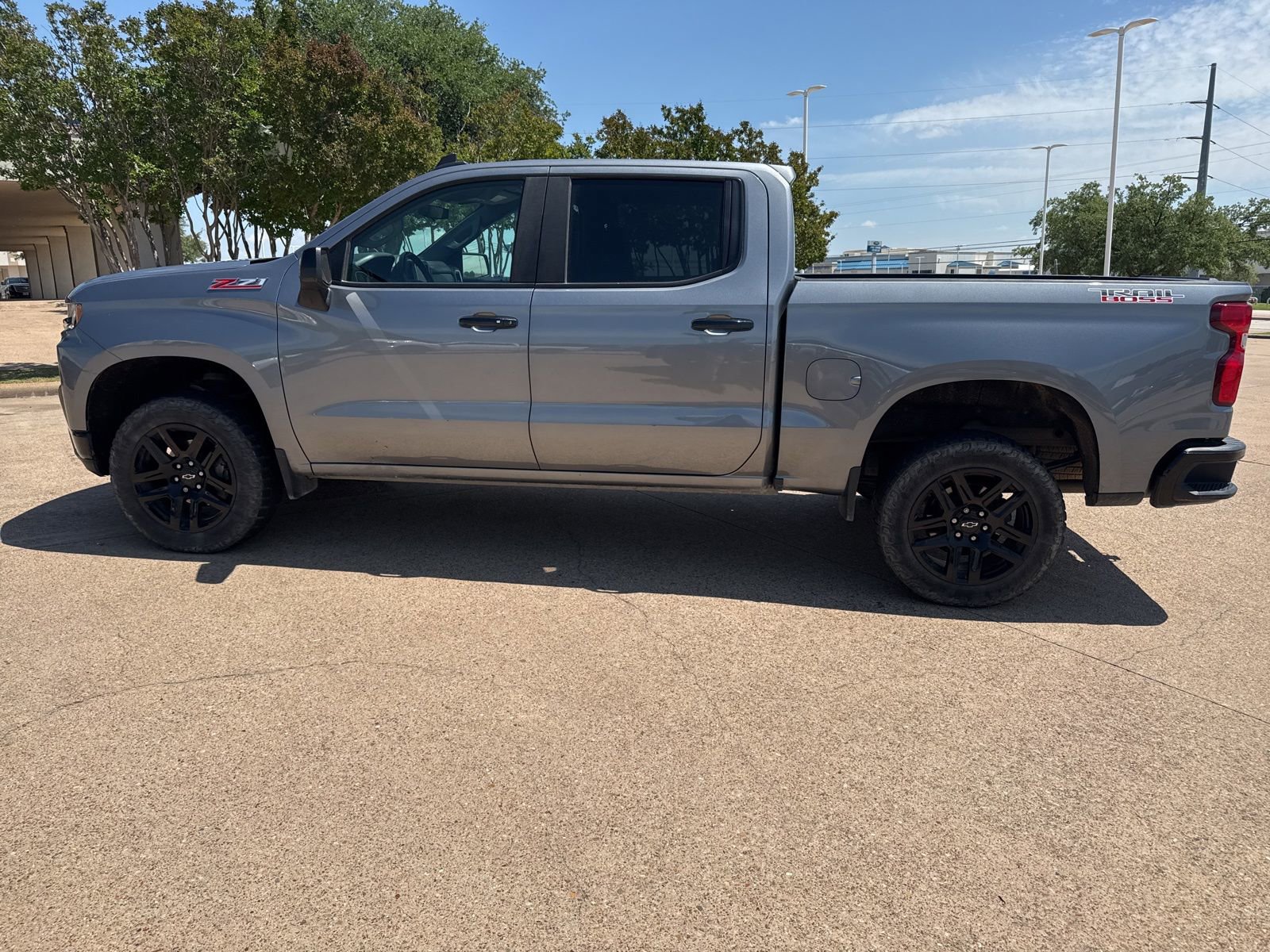 Used 2022 Chevrolet Silverado 1500 LT Trail Boss w/ Safety Package AWD/4WD image 4