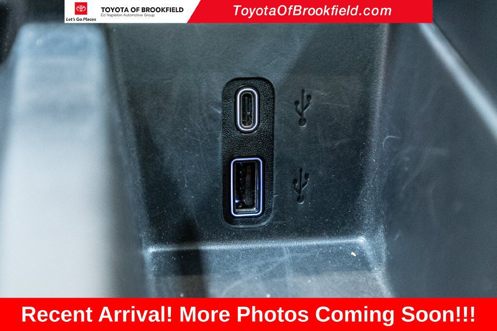 Used 2026 GMC Acadia Elevation w/ Black Edition AWD/4WD image 24