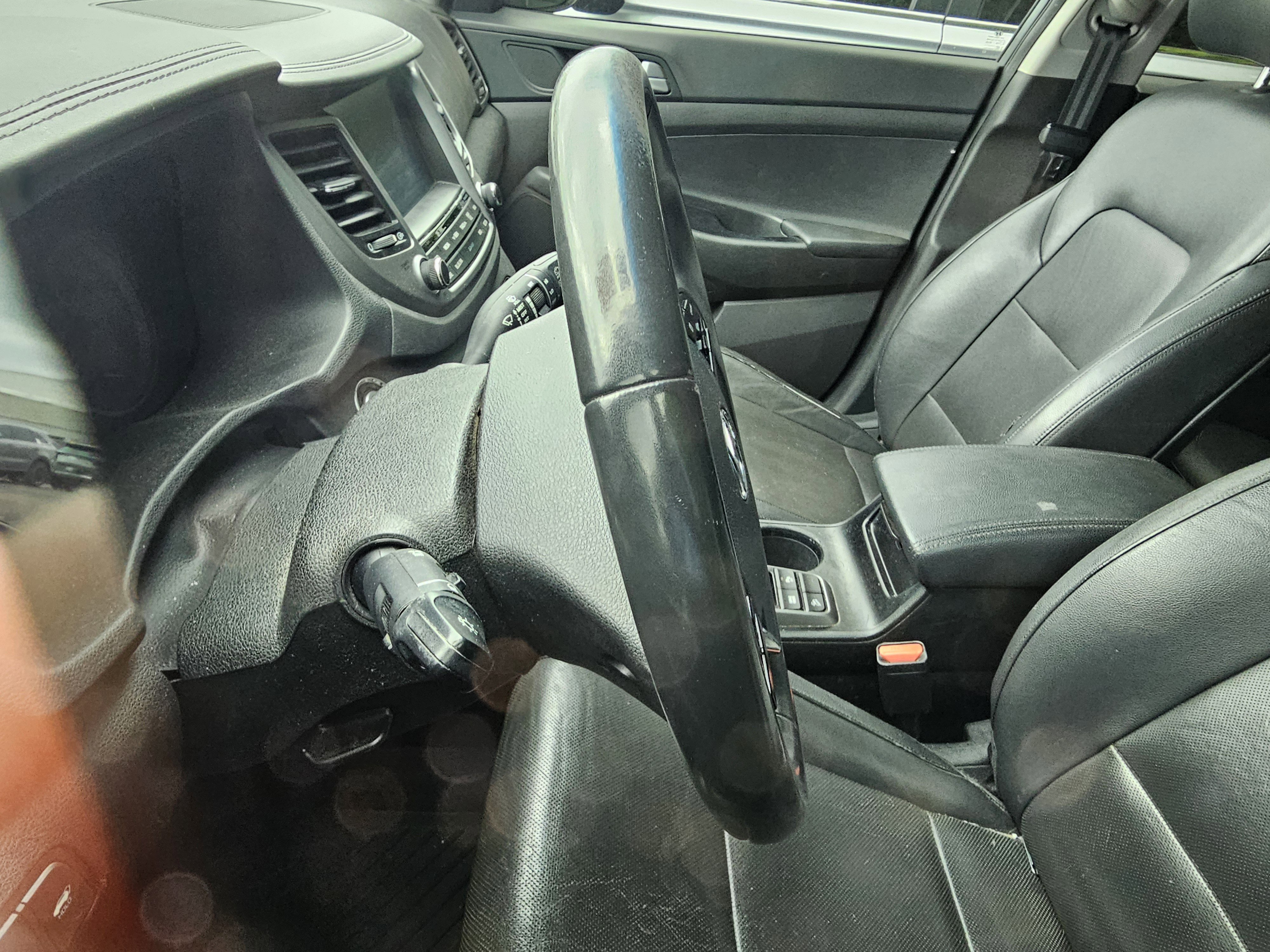 Used 2016 Hyundai Tucson Limited w/ Option Group 03 FWD image 11
