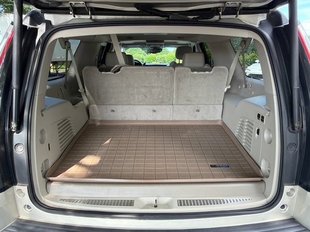 Used 2015 Cadillac Escalade ESV Luxury RWD image 18