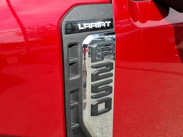 Used 2024 Ford F250 Lariat w/ FX4 Off-Road Package AWD/4WD image 9