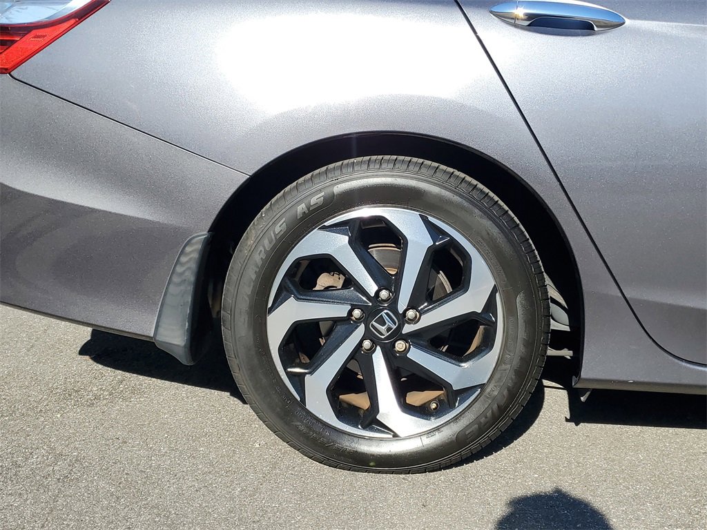 Used 2017 Honda Accord EX-L image 5