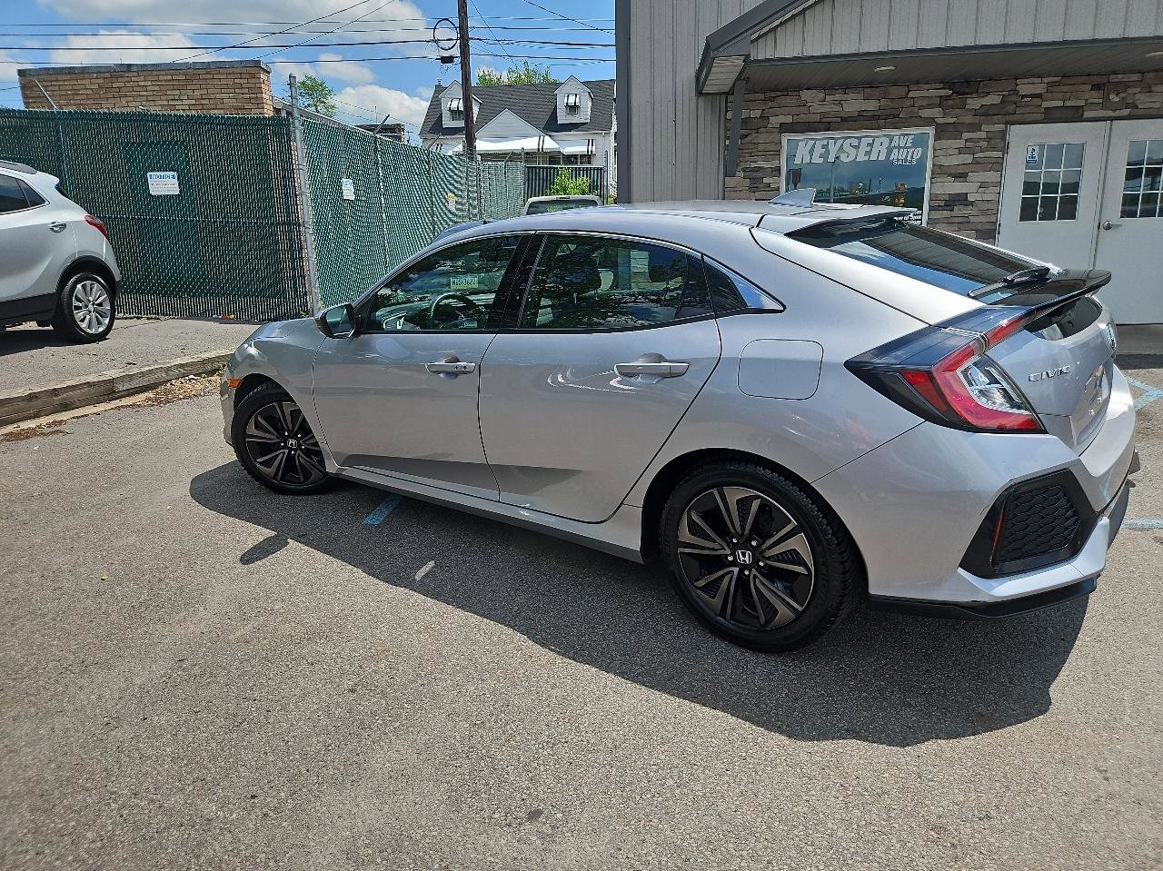 Used 2018 Honda Civic EX image 6