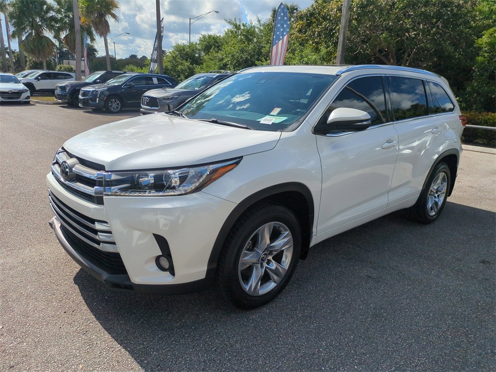 Used 2017 Toyota Highlander Limited image 9