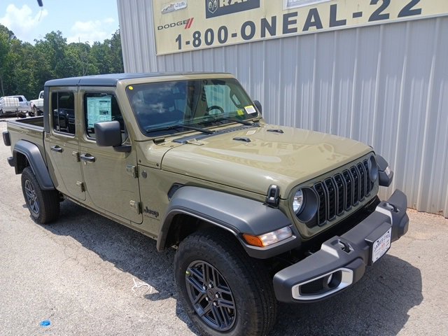 New 2025 Jeep Gladiator Sport image 1