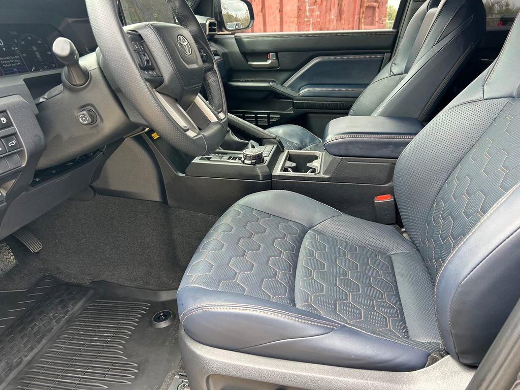 Used 2025 Toyota 4Runner 4WD image 11
