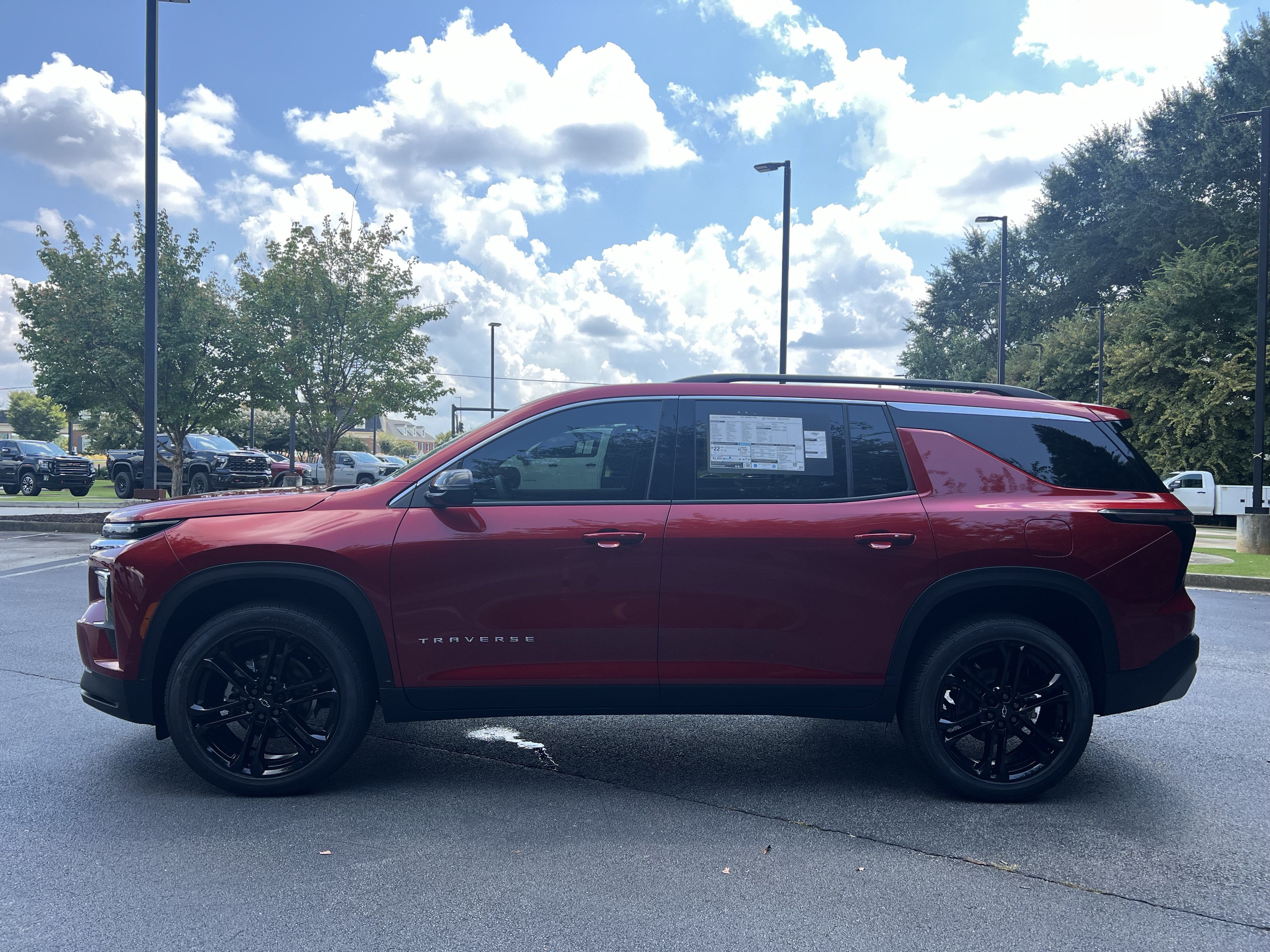New 2026 Chevrolet Traverse LT FWD image 6