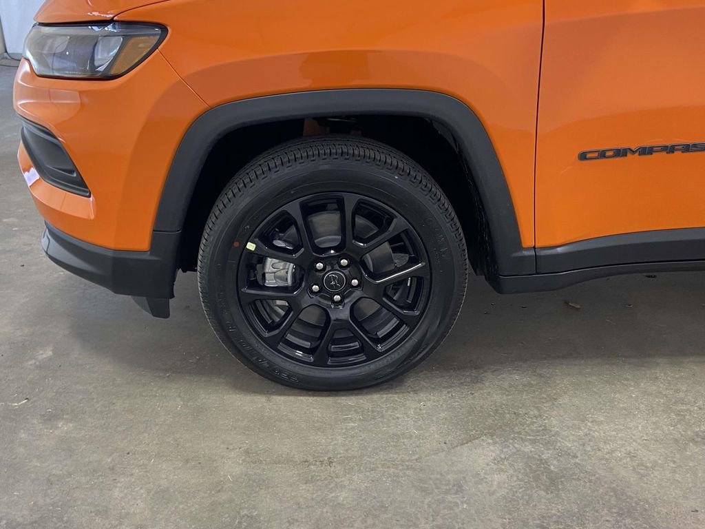 New 2026 Jeep Compass Latitude image 7