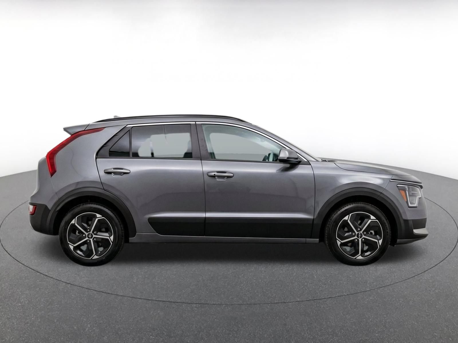 Used 2026 Kia Niro LX FWD image 10