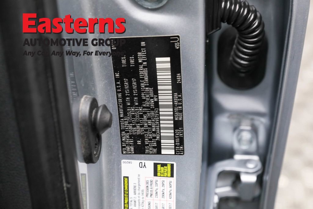 Used 2024 Toyota Corolla Cross LE image 34