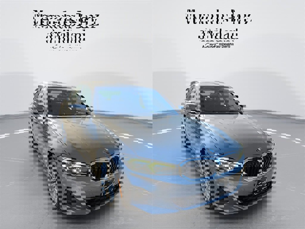 Used 2023 BMW 330i Sedan image 1