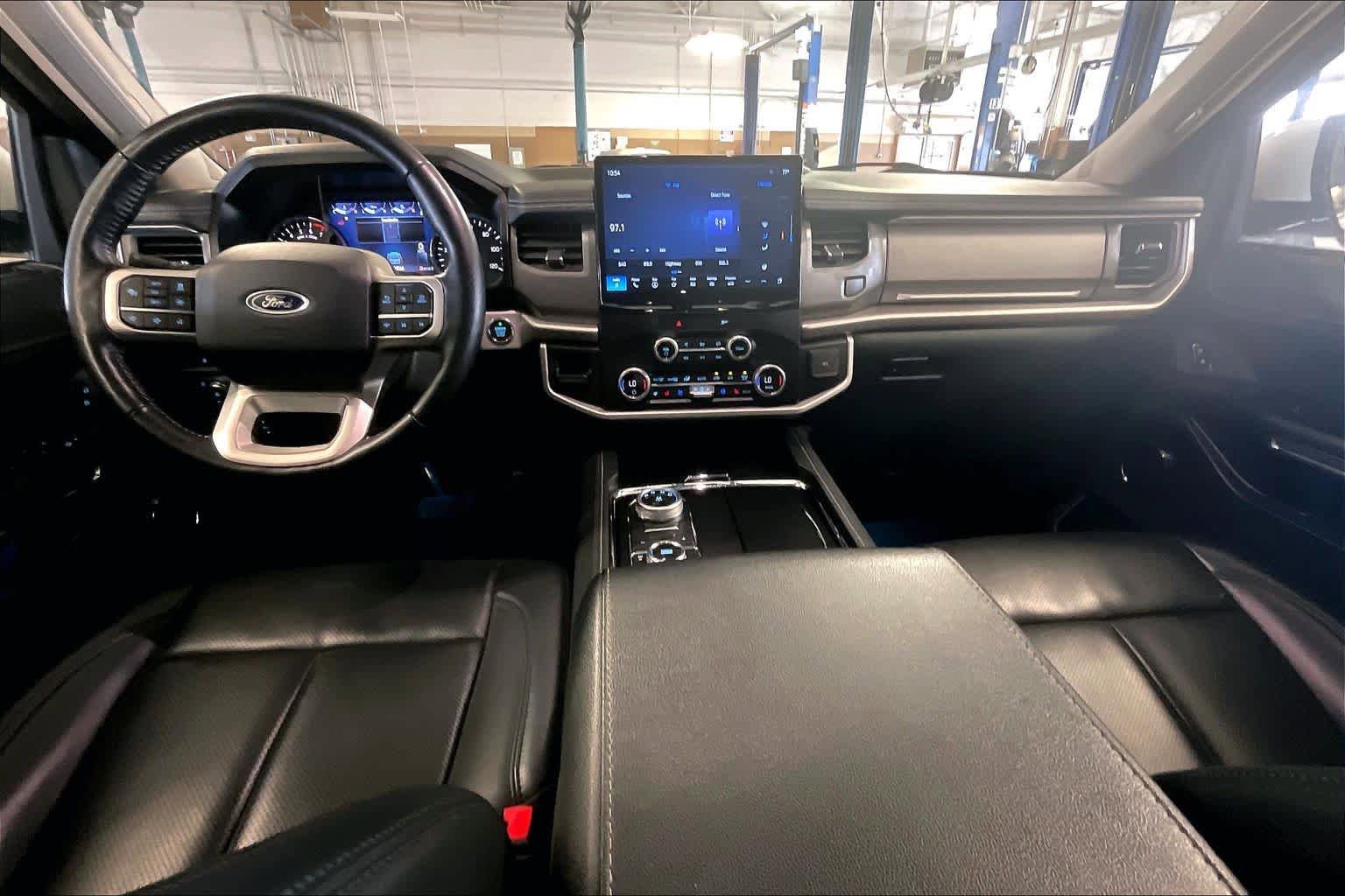 Used 2022 Ford Expedition Max XLT AWD/4WD image 14
