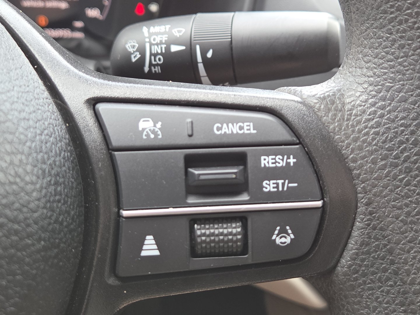 Used 2025 Honda Accord SE image 9