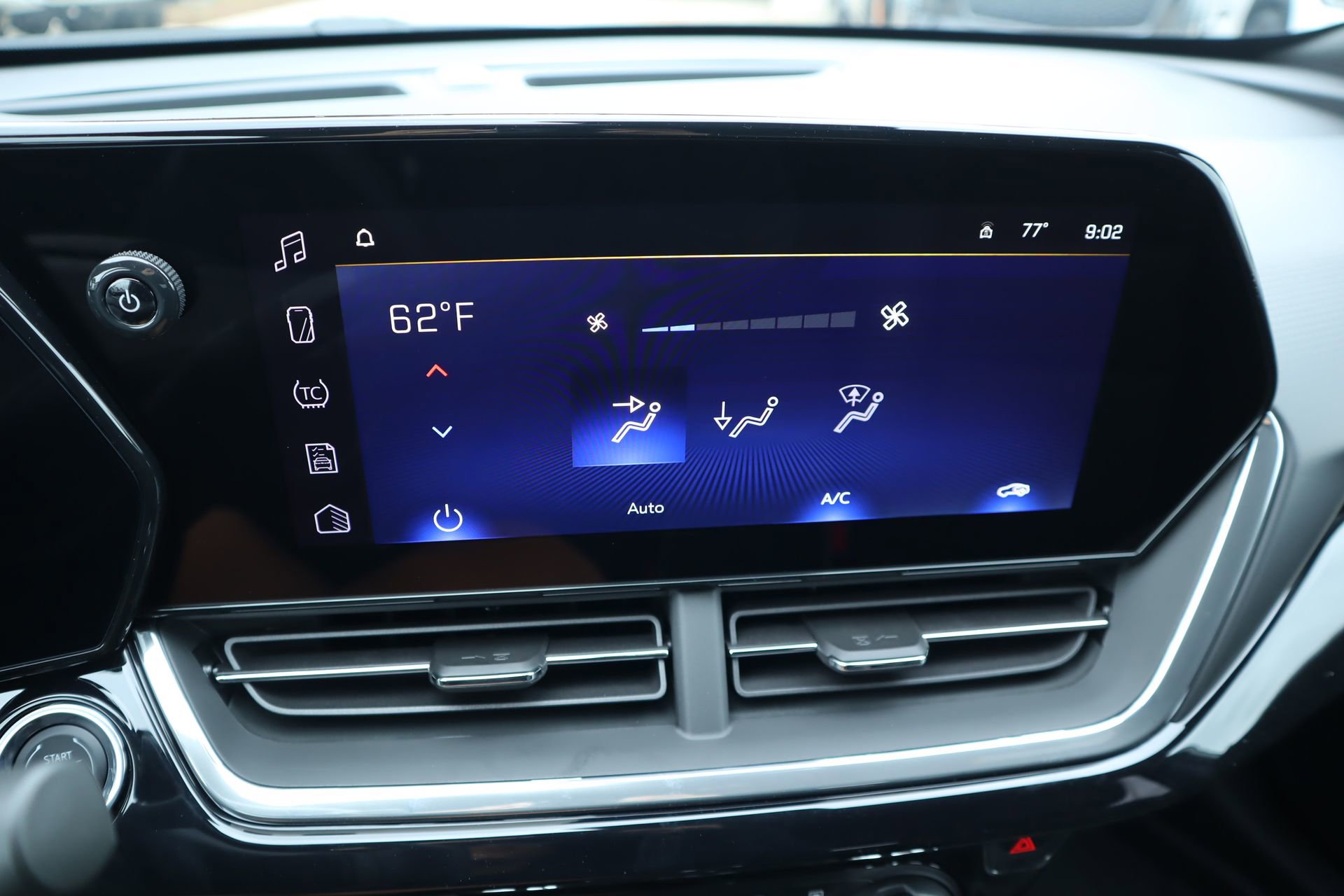 New 2026 Chevrolet Trax RS w/ Sunroof Package FWD image 8