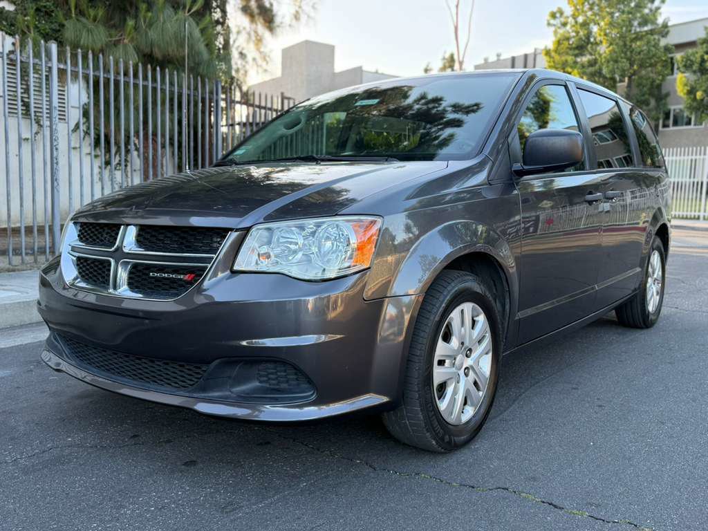 Used 2019 Dodge Grand Caravan SE FWD image 1