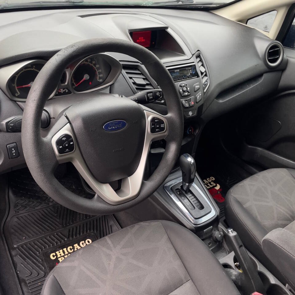 Used 2012 Ford Fiesta SE FWD image 10