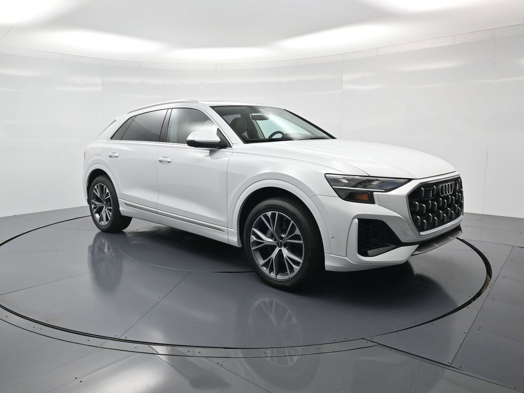 Used 2025 Audi Q8 Premium Plus AWD/4WD image 32