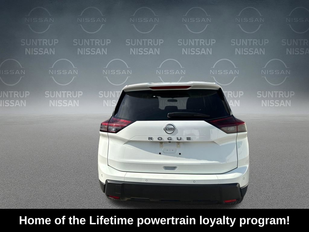 Used 2025 Nissan Rogue S FWD image 7
