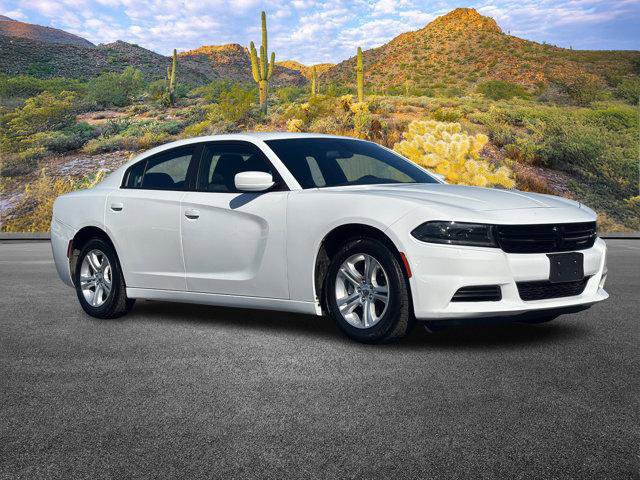 Used 2022 Dodge Charger SXT image 2