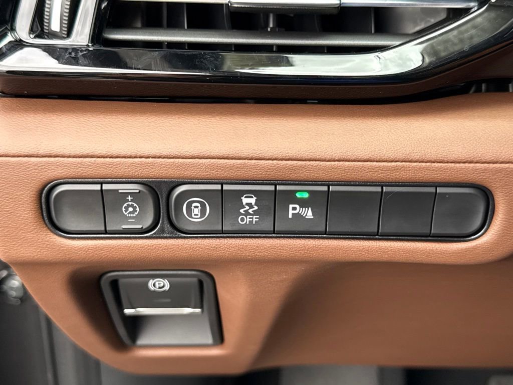 Certified 2026 Acura MDX w/ Technology Package AWD/4WD image 29