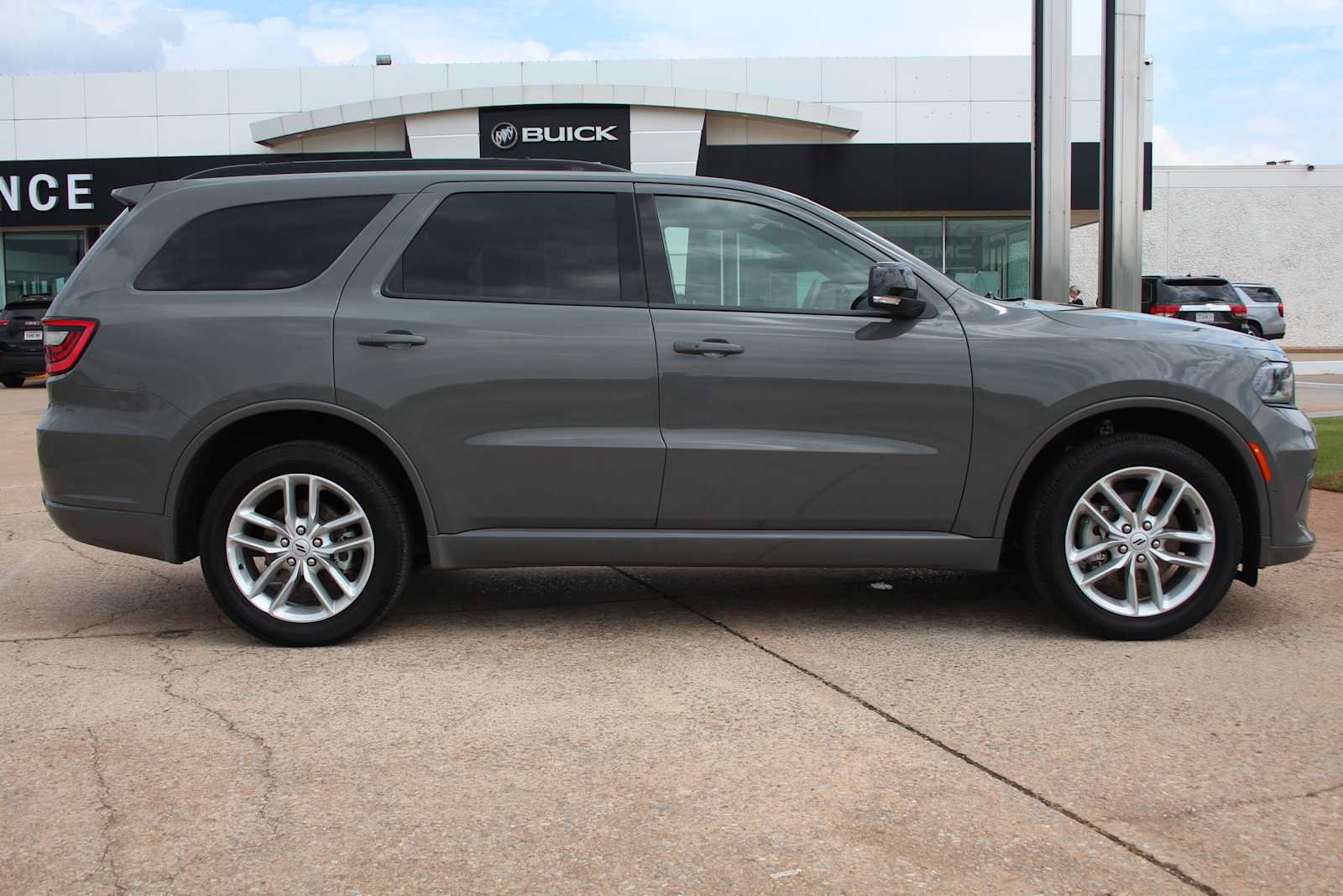 Used 2025 Dodge Durango GT AWD/4WD image 14