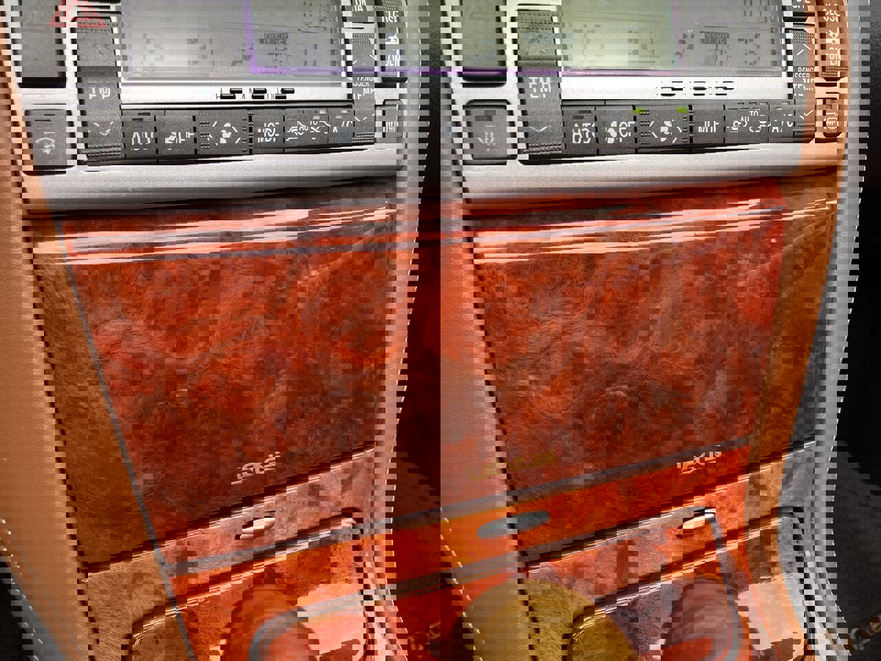 Used 2005 Lexus SC 430 Convertible image 27