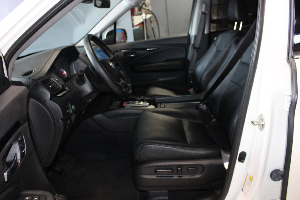 Used 2019 Honda Pilot Touring image 8