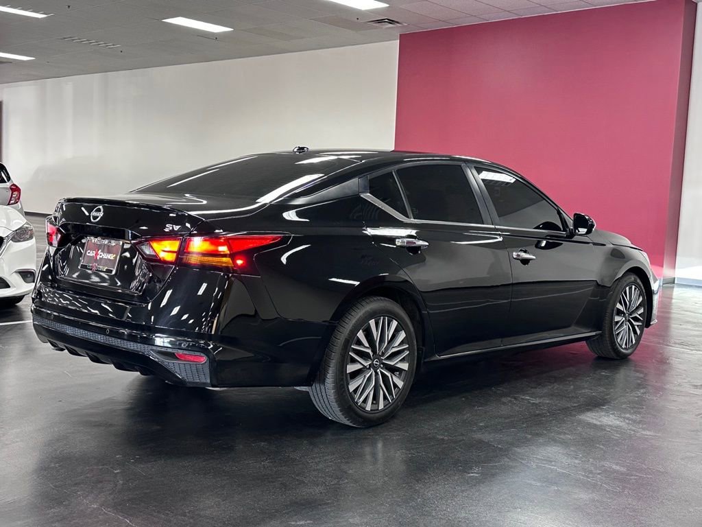 Used 2023 Nissan Altima 2.5 SV image 7