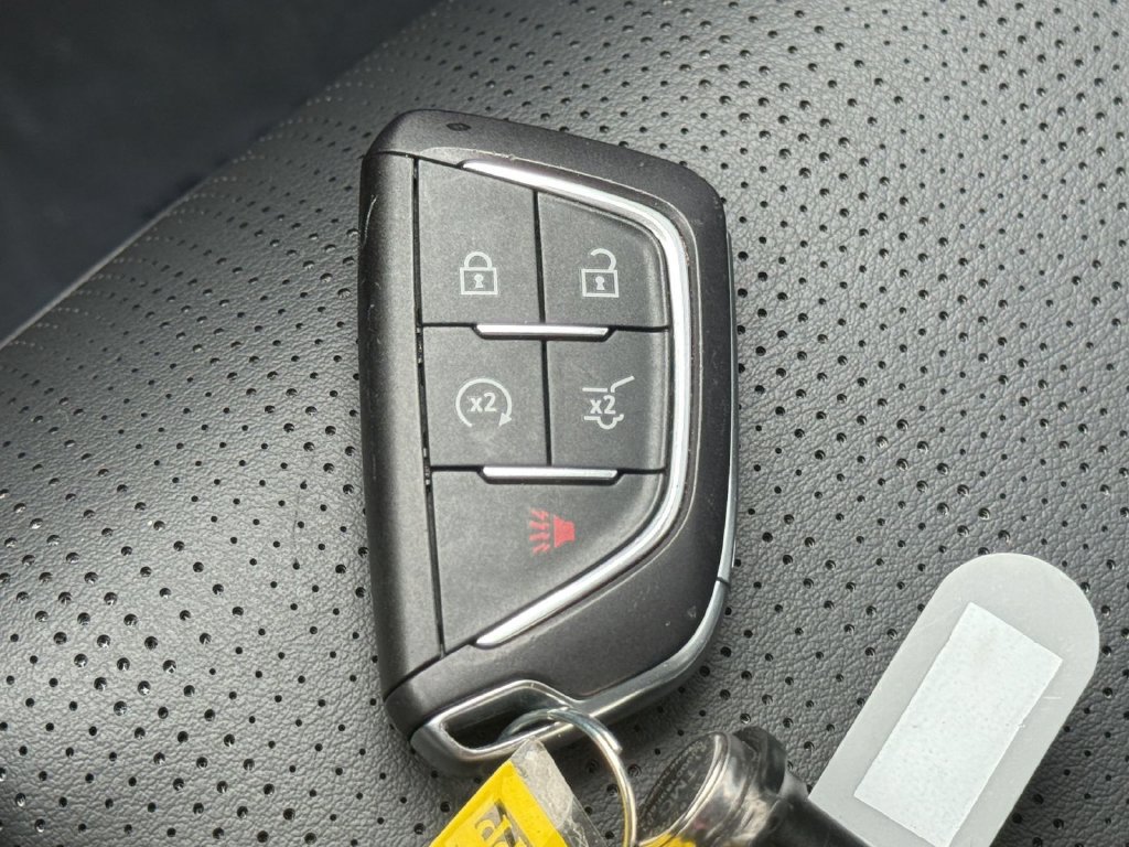 Certified 2024 Cadillac Lyriq Luxury AWD/4WD image 30