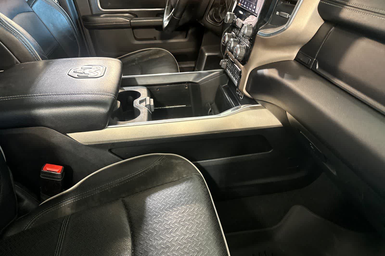 Used 2022 RAM 3500 Laramie AWD/4WD image 18
