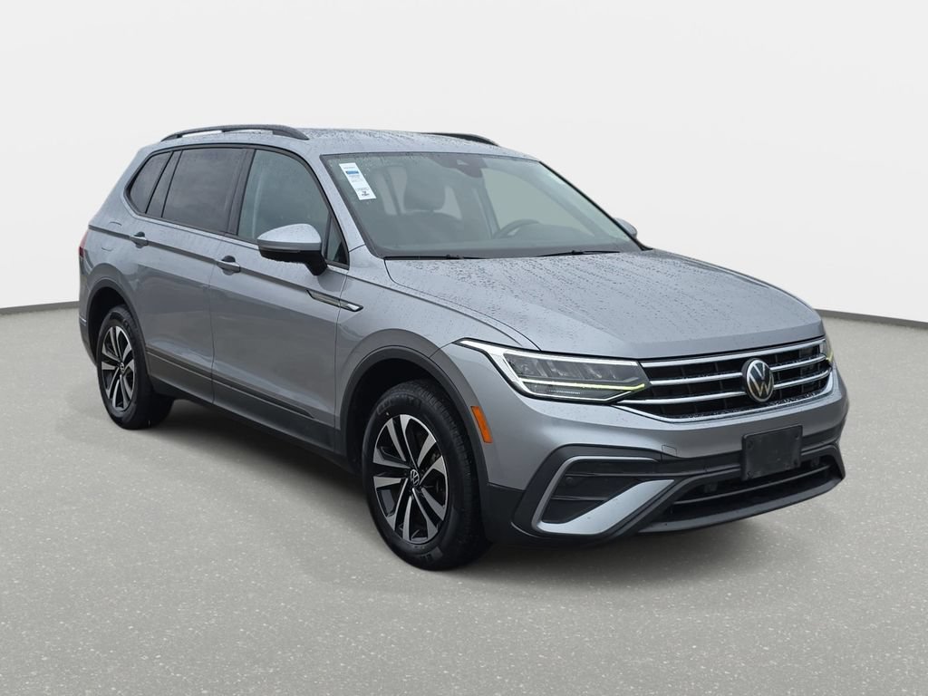 Used 2022 Volkswagen Tiguan S FWD image 3