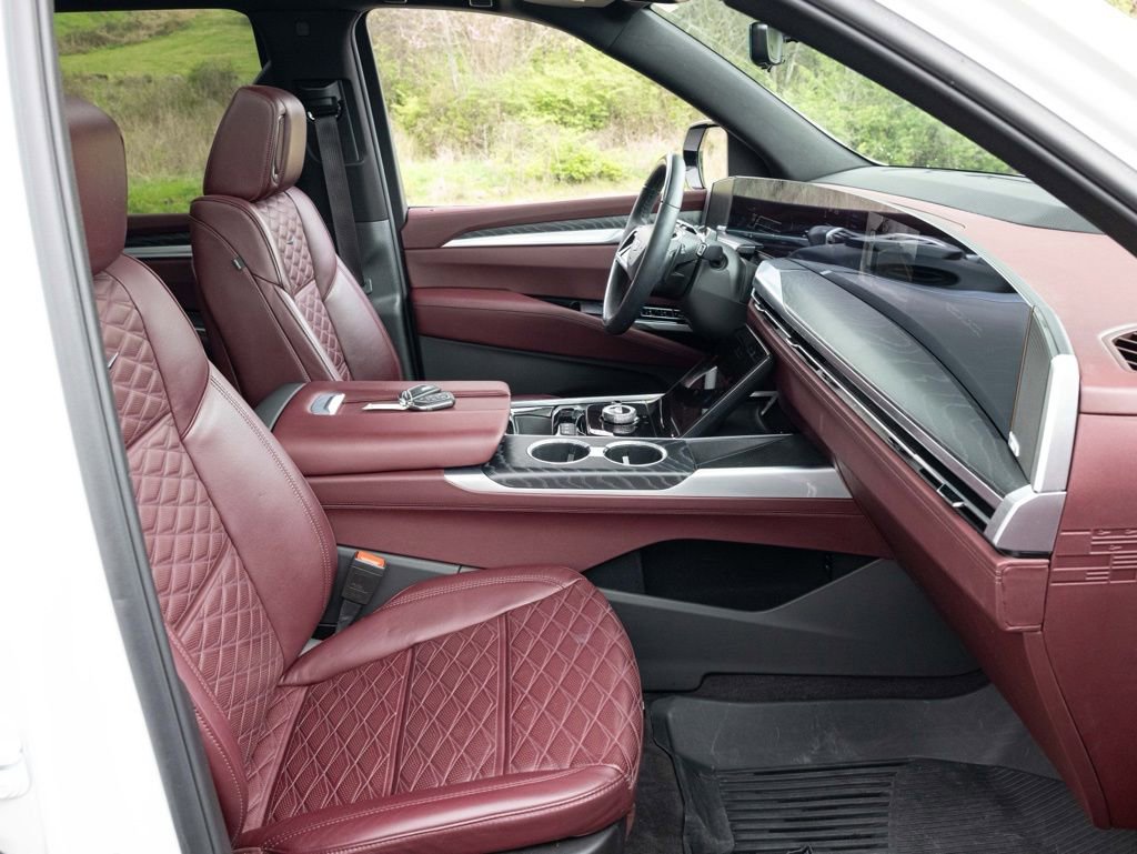 Used 2025 Cadillac Escalade Premium Luxury w/ Touring Package image 69