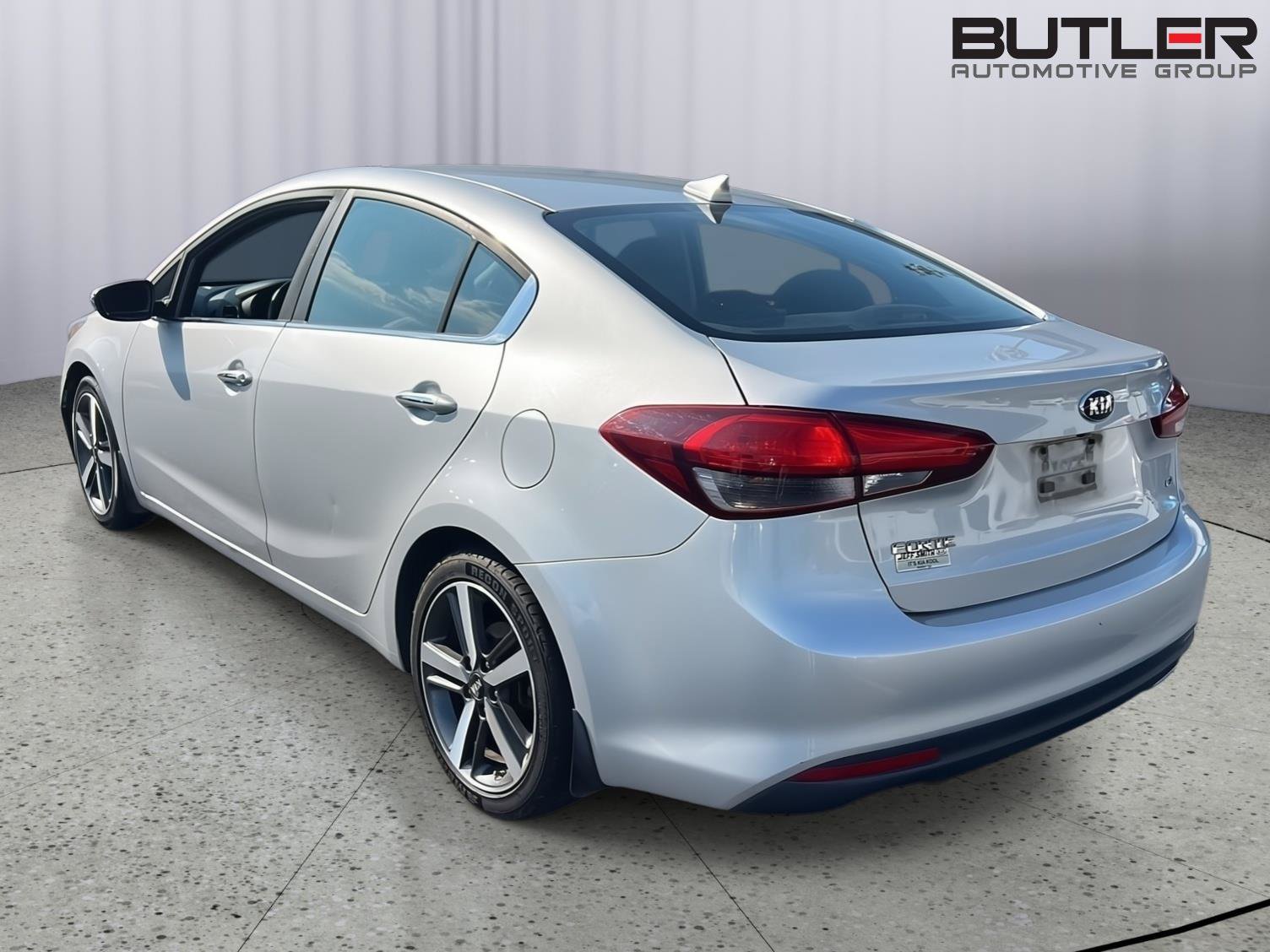 Used 2017 Kia Forte EX w/ EX Premium Plus Package FWD image 2