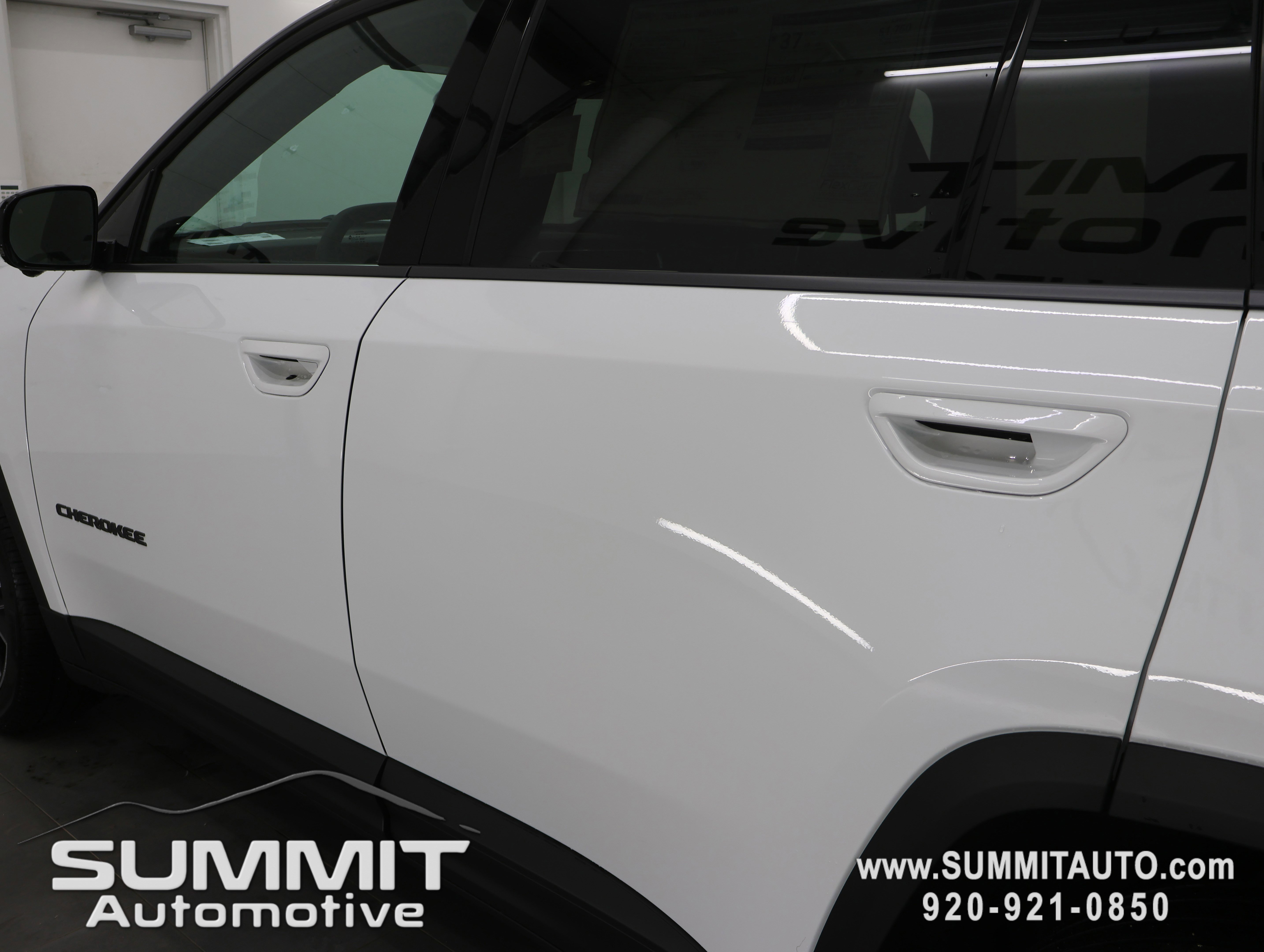 New 2026 Jeep Cherokee Overland image 37