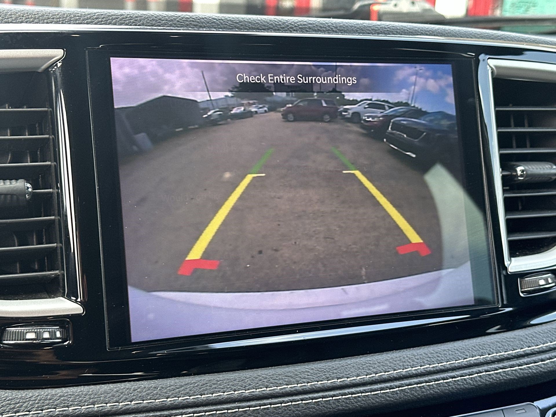 Used 2021 Chrysler Pacifica Touring w/ S Appearance Package image 22