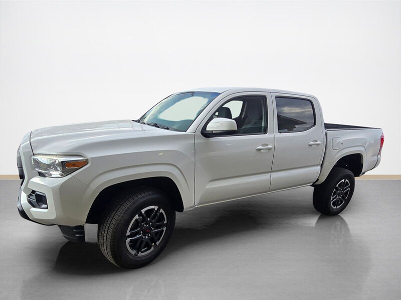 Used 2021 Toyota Tacoma SR AWD/4WD image 8