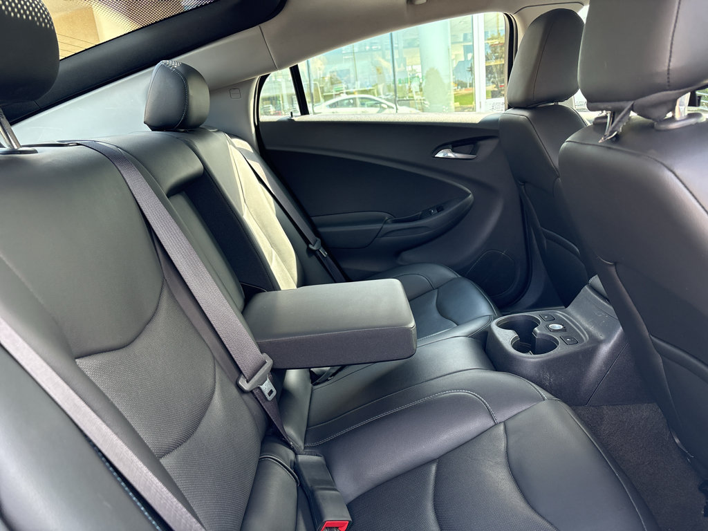 Used 2017 Chevrolet Volt Premier w/ Driver Confidence II Package FWD image 10