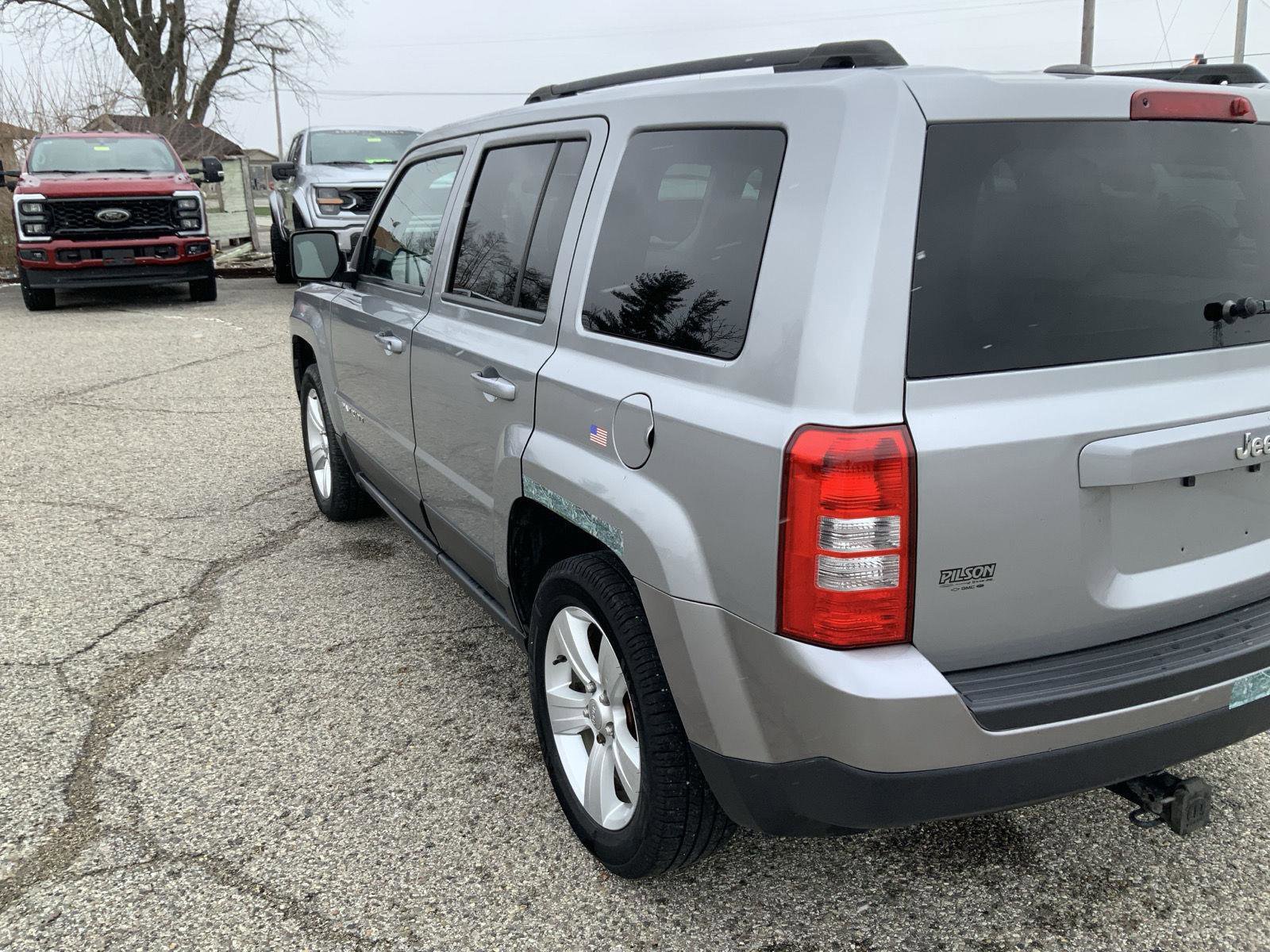 Used 2014 Jeep Patriot Latitude image 12
