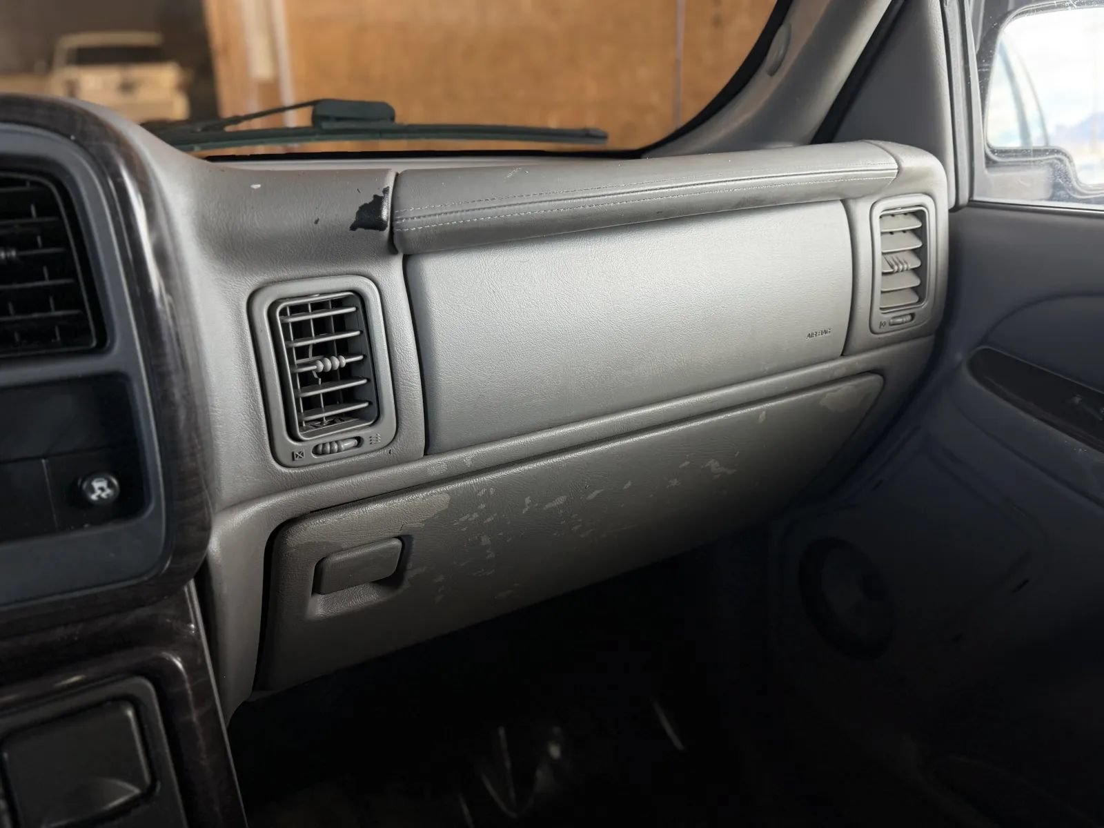 Used 2005 GMC Yukon XL Denali AWD/4WD image 29
