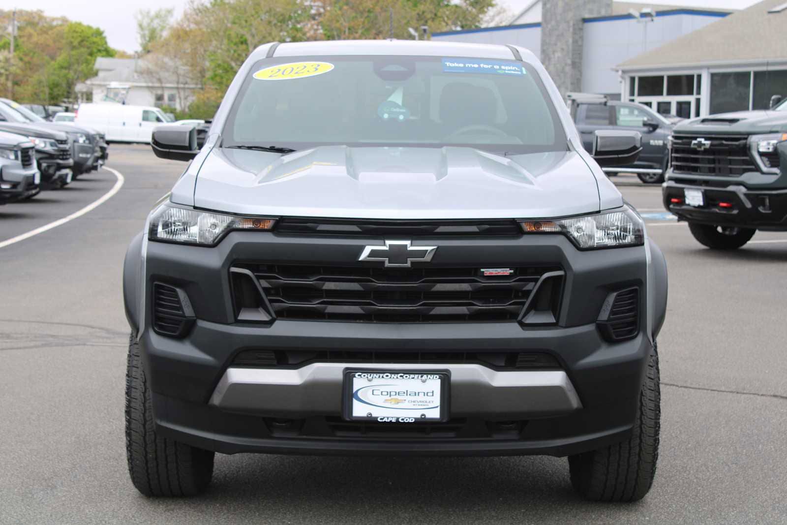 Used 2023 Chevrolet Colorado Trail Boss w/ Advanced Trailering Package AWD/4WD image 2