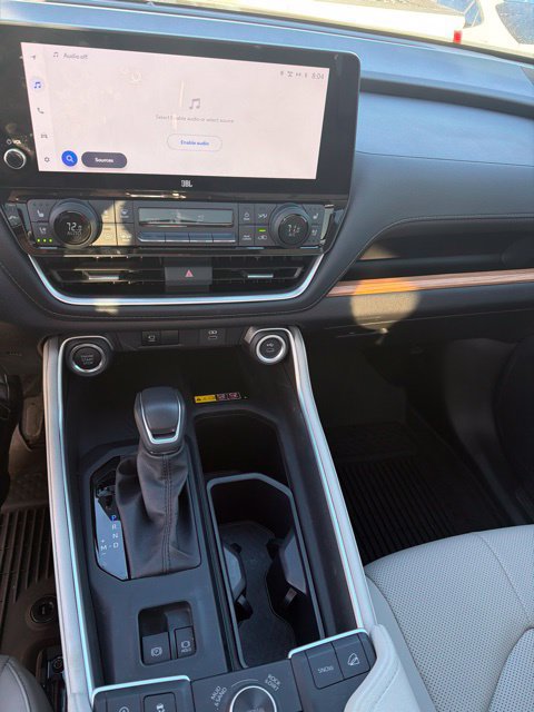 Used 2025 Toyota Grand Highlander AWD image 17