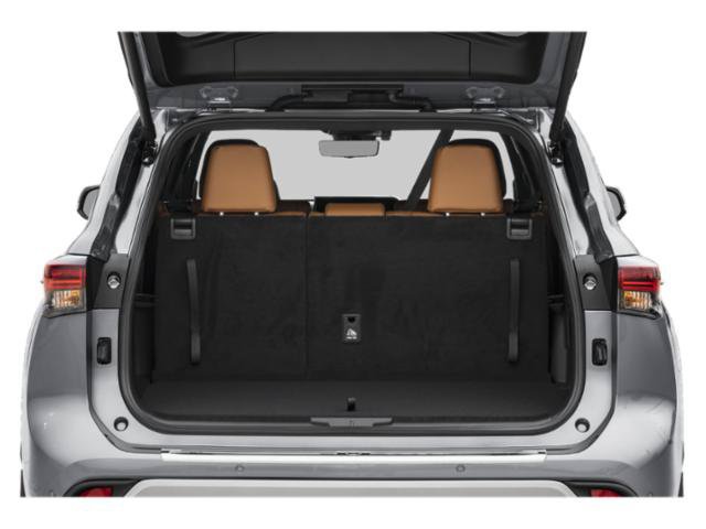 New 2026 Toyota Highlander Platinum AWD/4WD image 13