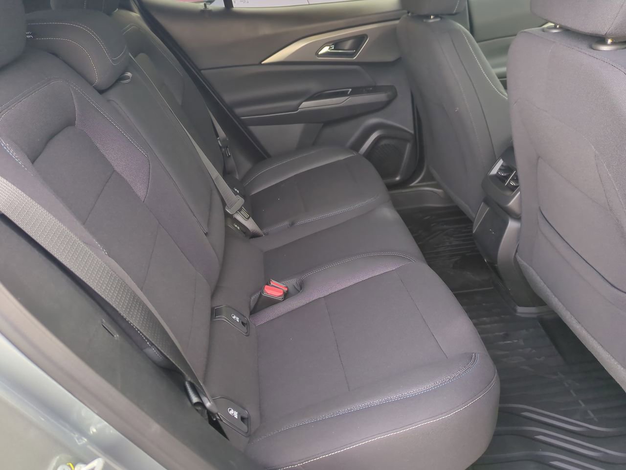 New 2026 Chevrolet Equinox EV LT FWD image 26