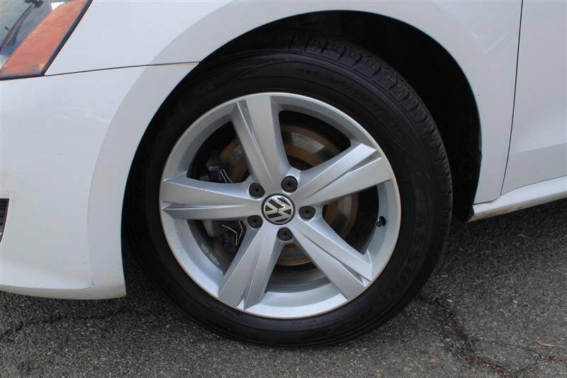 Used 2012 Volkswagen Passat 2.5 SE image 9