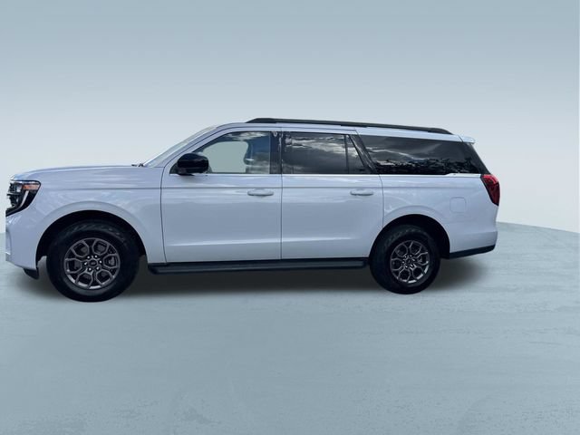 Used 2025 Ford Expedition Max Active AWD/4WD image 8