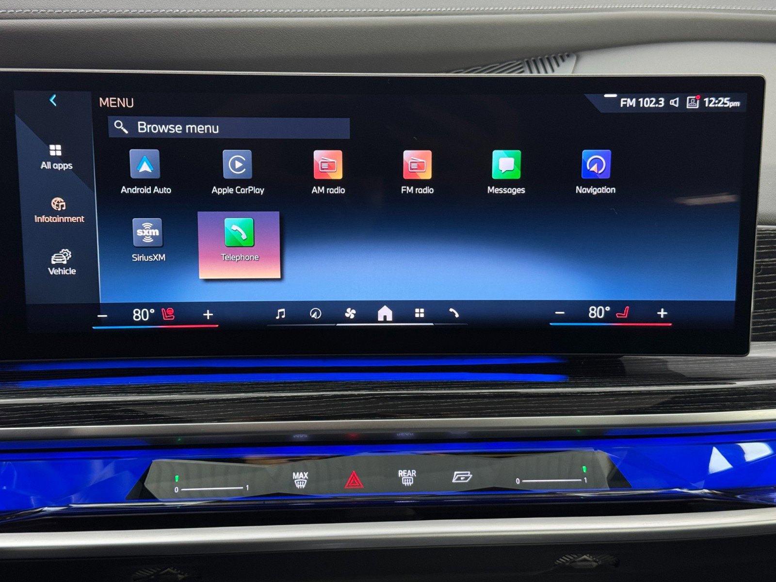 Used 2024 BMW 740i w/ Premium Package 2 image 31