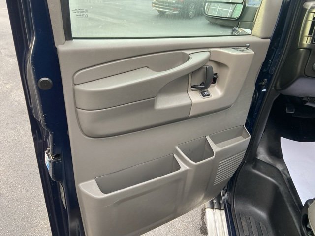 Used 2014 Chevrolet Express 3500 LS image 9